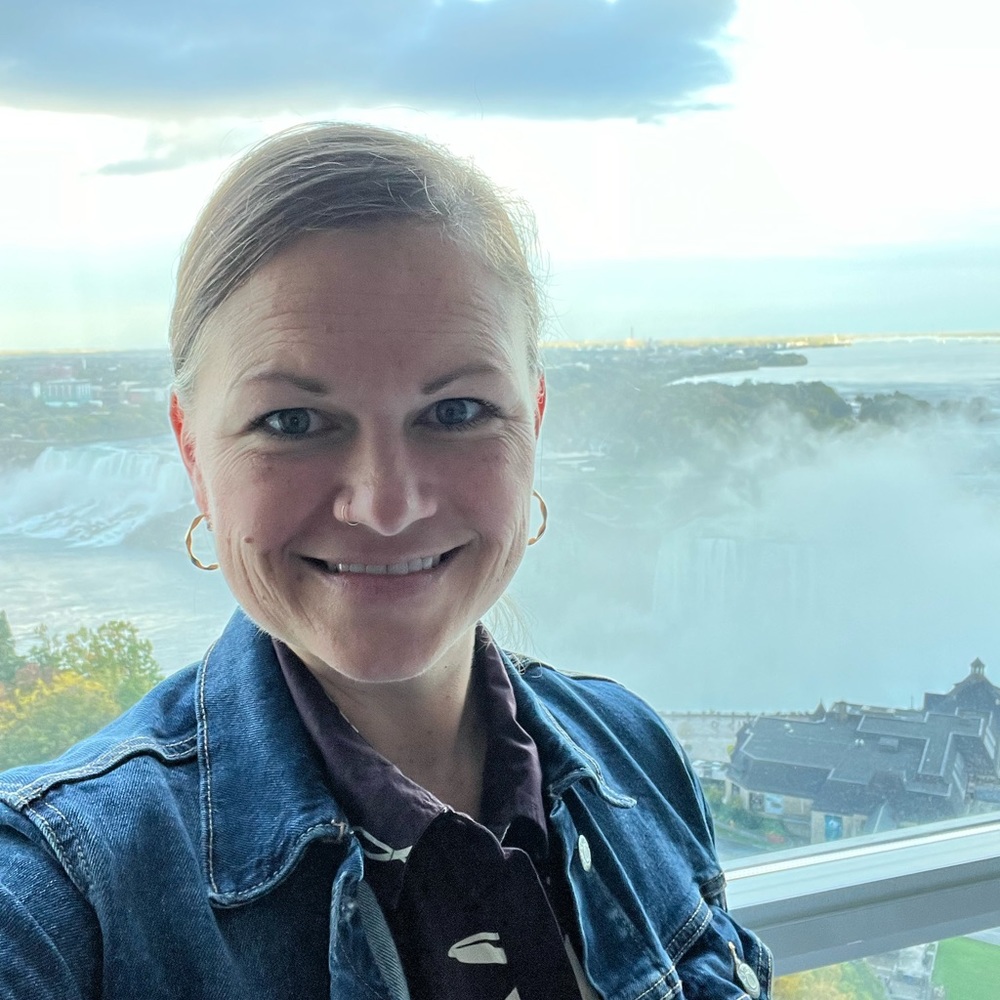 Meet your Posher, Eleyna